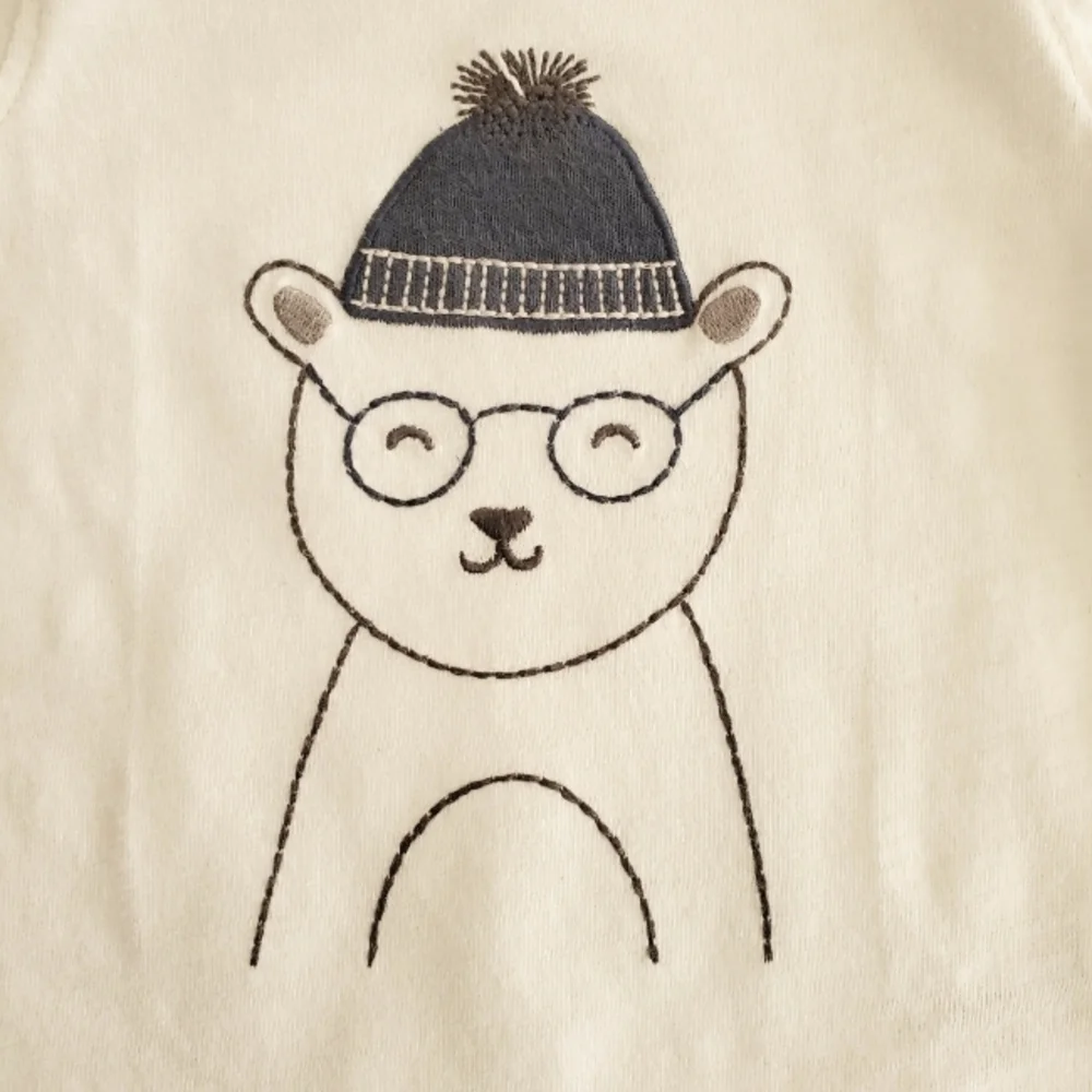 K1084 * Carter's Polar Bear Wearing a Beanie Long Sleeve Tee Off White Size 6M